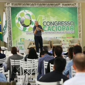 O presidente da Coopavel, Dilvo Grolli, apresentou números que mostram vantagens do transporte ferroviário