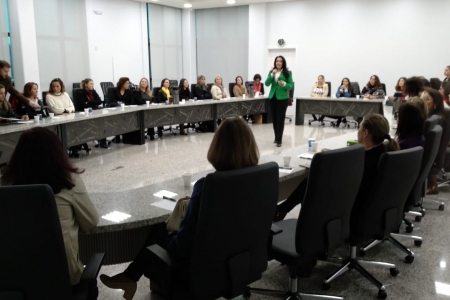 Encontro de mulheres empresárias e executivas com Hivonete